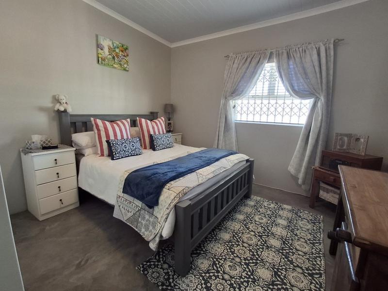 3 Bedroom Property for Sale in Britannia Bay Western Cape
